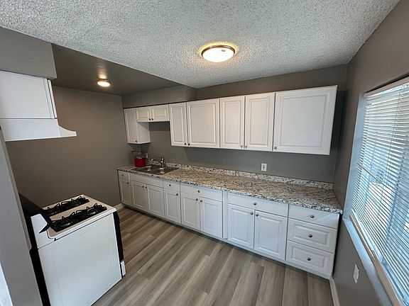 2nd image of 11710 S Budlong Ave #9