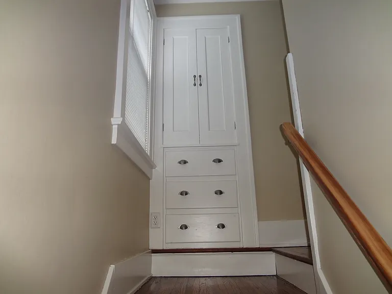 2538 Clover St — Photo 10