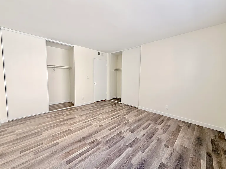 120 W Grand Ave #102 — Photo 6