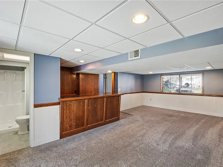 16 Wheatfield Dr — Photo 18