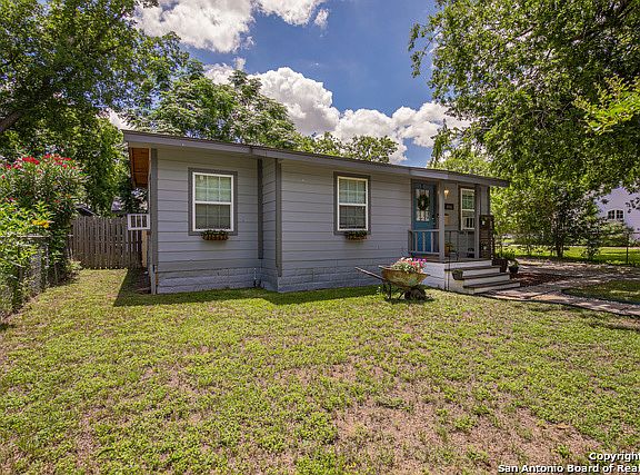 3rd image of 406 1st St