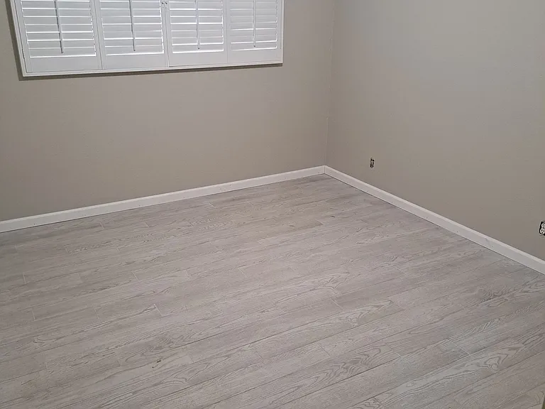 7308 E Latham St — Photo 12