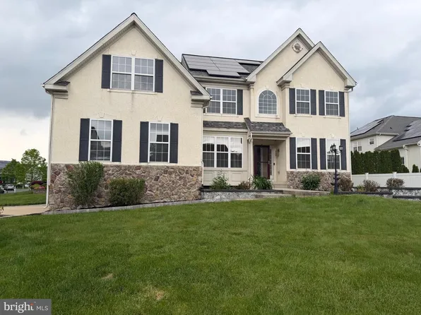 6 Gateswood Ct, Bordentown, NJ 08505