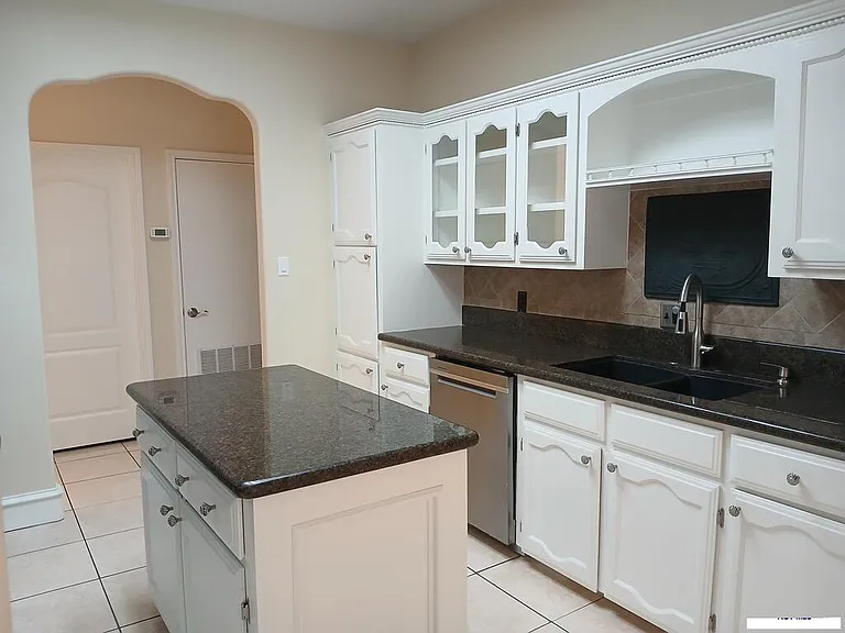 1514 Christian Cir — Photo 20