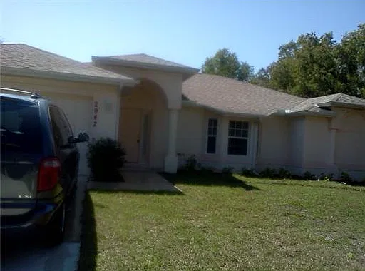 2942 SW Boxwood Cir