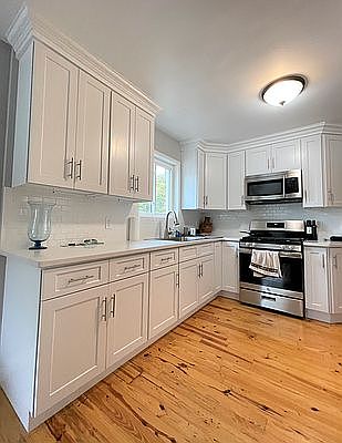 1st image of 809 Quincy Ave #Top