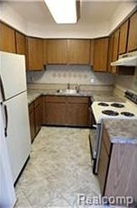 5th image of 37422 Clubhouse Dr