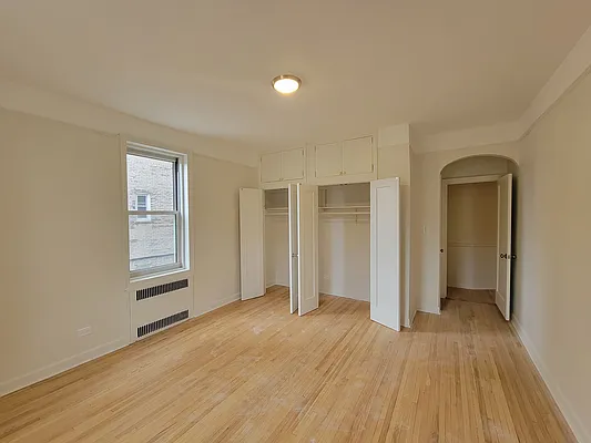 Rented by NYC Realty Brokers LLC | media 21