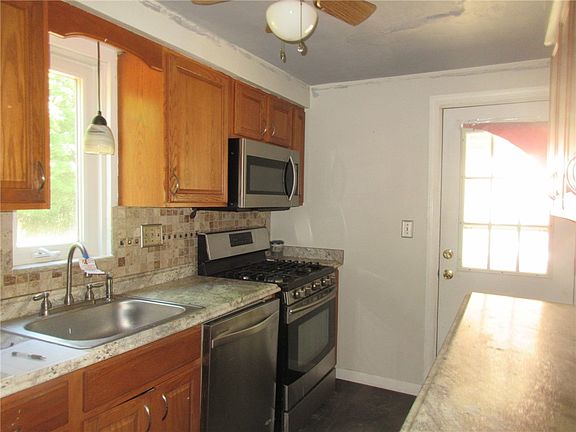 5th image of 110 Logan Rd