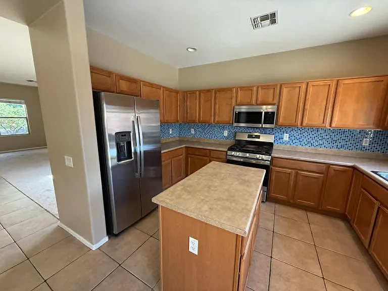 885 W Calle Muro Fuerte — Photo 7