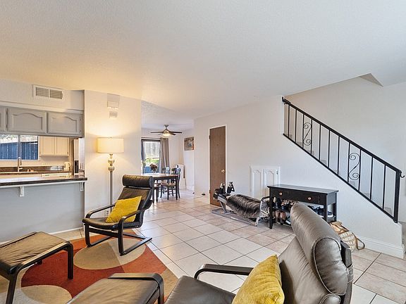 4th image of 3381 La Canada Dr APT 11