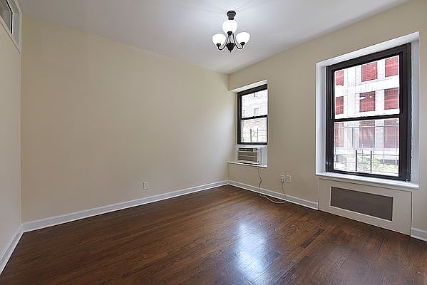 1st image of 1125 Lexington Ave APT 1C