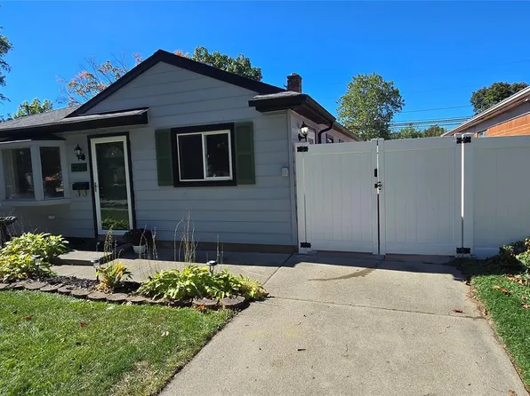 4620 Katherine St, Dearborn Heights, MI 48125
