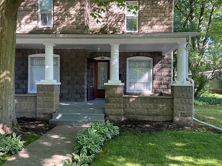 417 W Ferry St — Photo 20
