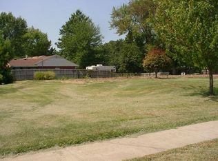 702 S College St, Nevada, MO 64772