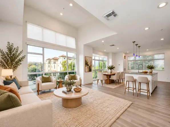 207 Pierce St #301, Houston, TX 77002