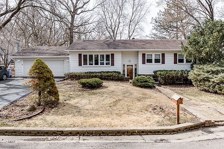 1st image of 704 Elmwood Dr