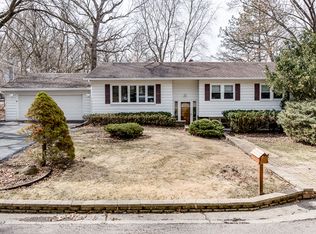 704 Elmwood Dr, Carpentersville, IL 60110