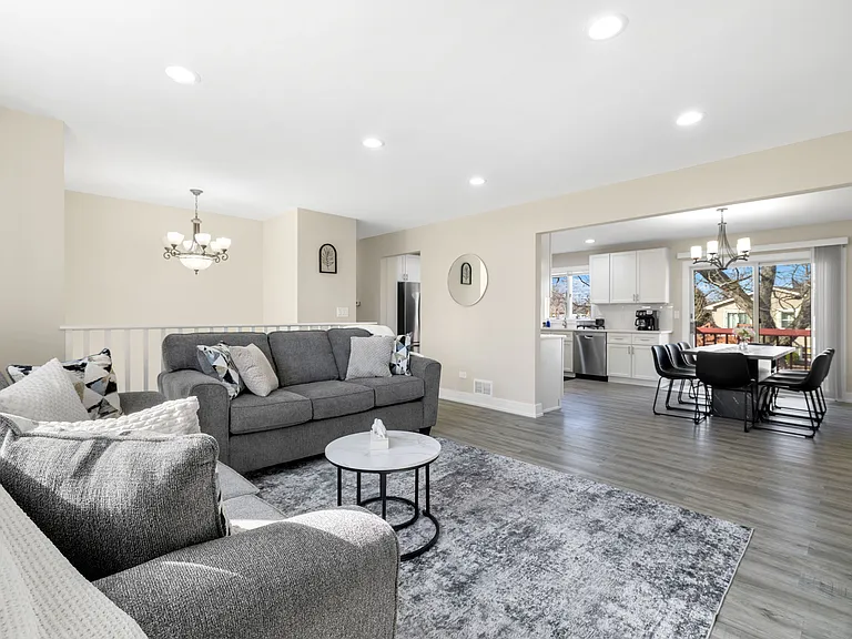 1239 Bunker St — Photo 8