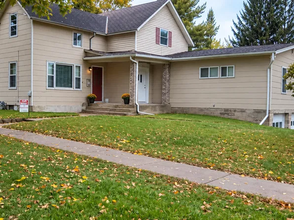 1303 6th St E #520, Menomonie, WI 54751