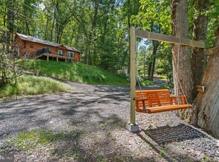 375 Rustic Ln, Saylorsburg, PA 18353