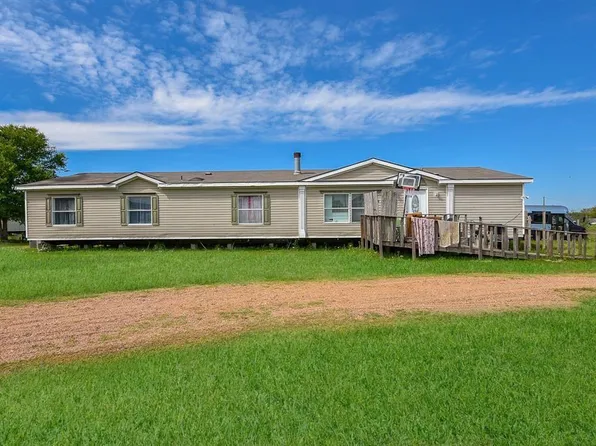 6591 County Road 225, East Bernard, TX 77435