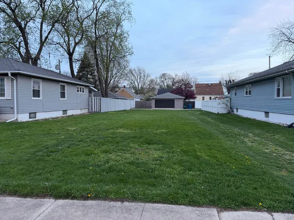 7413 Harrison Ave, Hammond, IN 46324