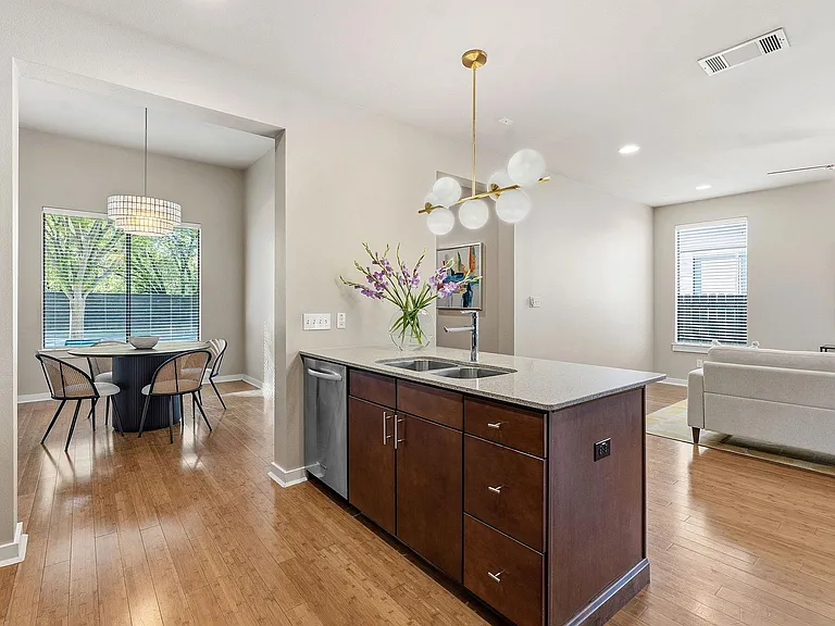2911 Corbin Ln — Photo 8