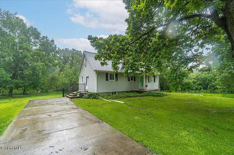 3rd image of 35 Neil Boulevard