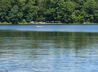 9 Woods Dr, Andover, NJ 07821