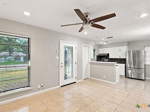 4th image of 3003 Gayle St