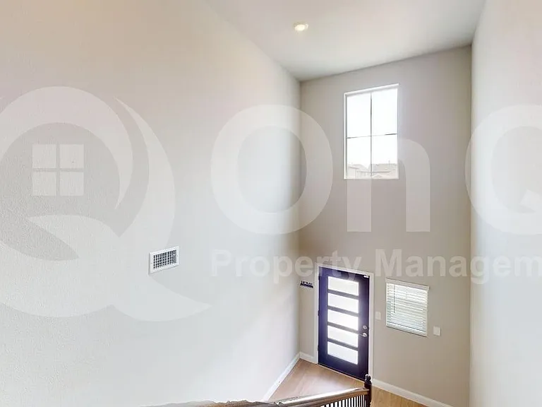 616 McKenna Dr — Photo 9