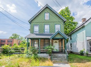 22 Cherry Ann St, Hamden, CT 06514