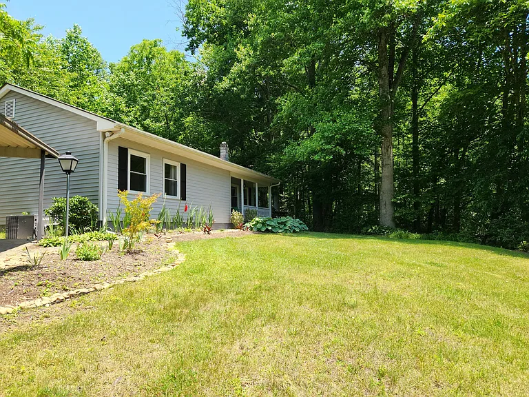 224 Rock Haven Ln — Photo 7