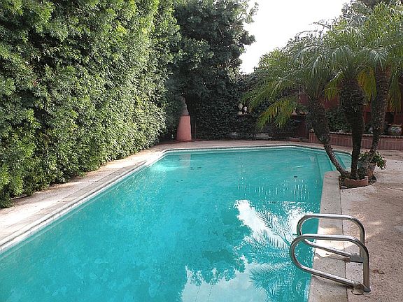 3rd image of 616 S Griffith Park Dr