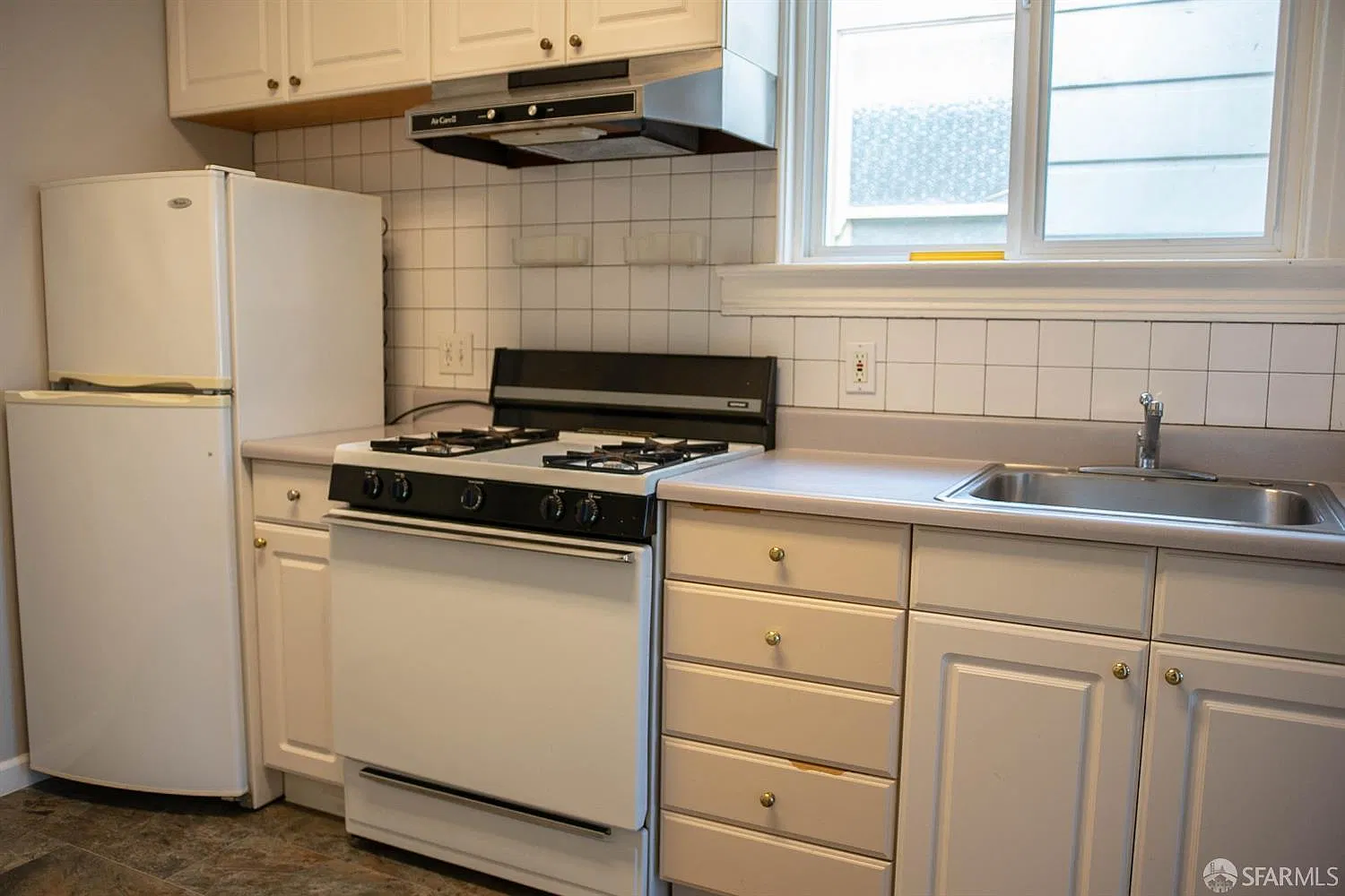 1 bed, 1.0 bath, $3,500 — Photo 2