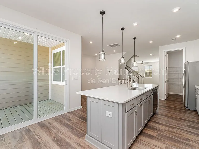 114 Marron Dr — Photo 9