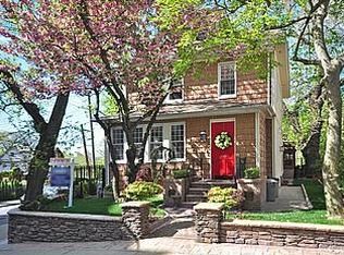1 Belmont Pl, Staten Island, NY 10301