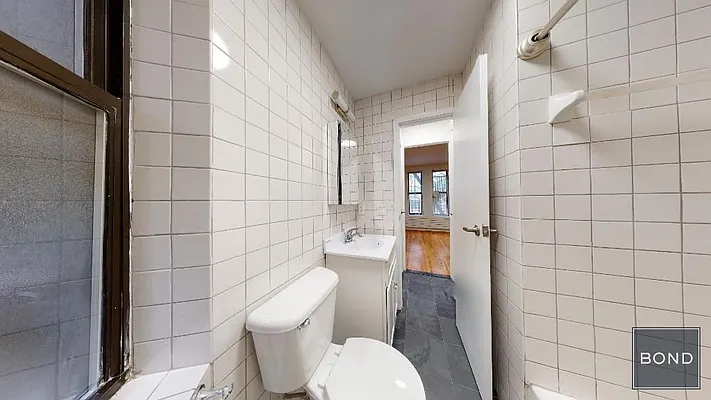 Rented by Bond New York | media 11