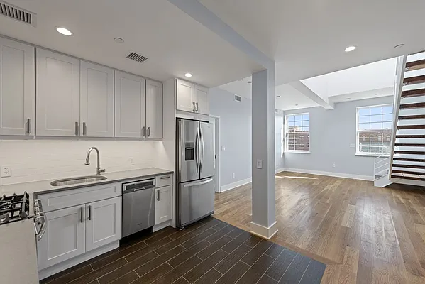 Rented by Compass | media 26