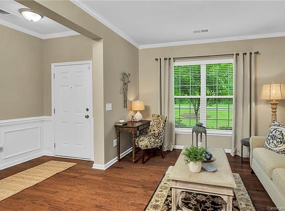 5th image of 1138 Princeton Dr