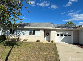 829B Deal Rd, Monroe Township, NJ 08831