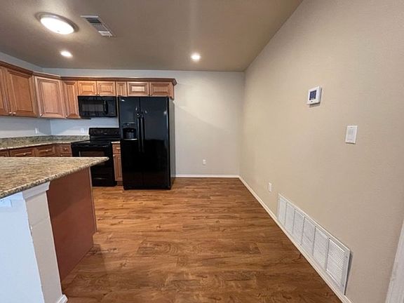4th image of 3213-3229 N Richardson Ave #3229-RIC