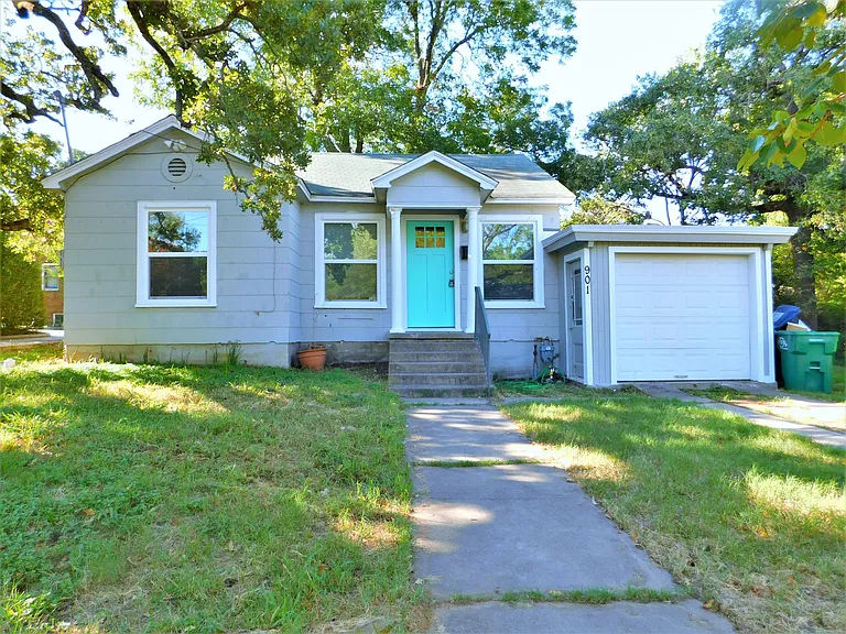 901 Gregg St — Photo 1