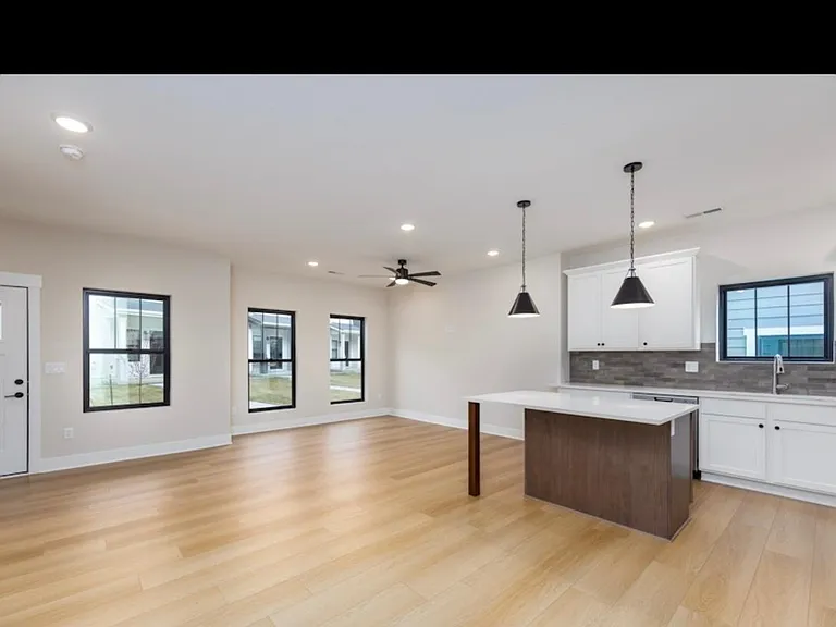 2724 SW 24th Ln — Photo 25