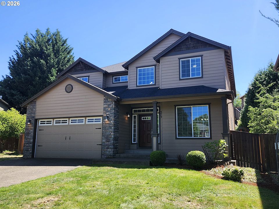 1st image of 573 E 13th Pl