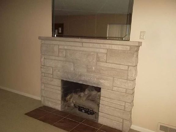 5th image of 4560 E 62nd St