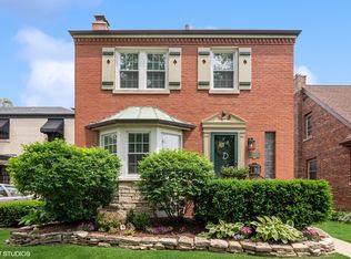 10447 S Oakley Ave, Chicago, IL 60643