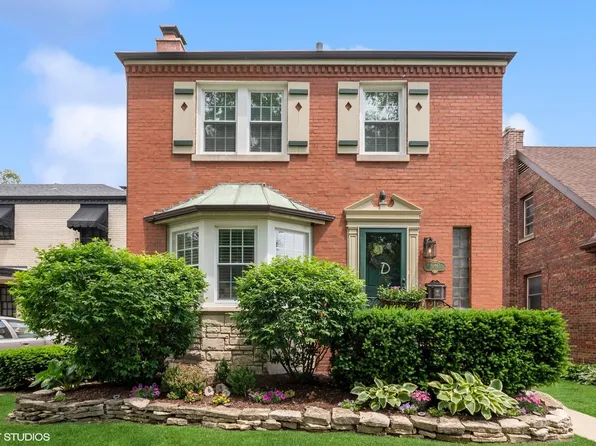 10447 S Oakley Ave, Chicago, IL 60643