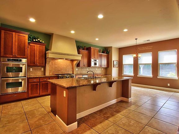 3rd image of 1859 Sorrell Cir